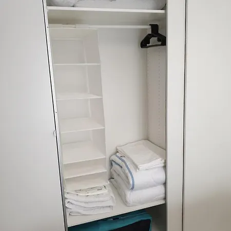 Appartamento Private Apartment, Aircondition, Hd Tv Pl & De, Wifi, Garage, Fully Equipped, Near *