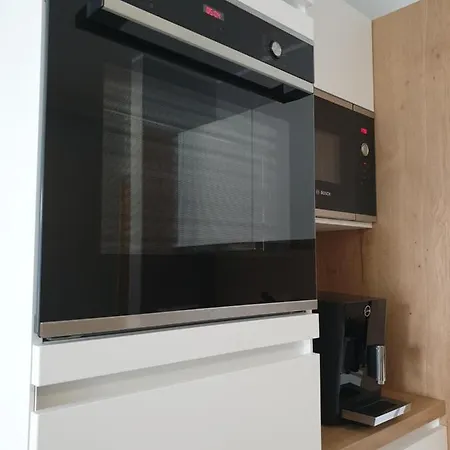 Private Apartment, Aircondition, Hd Tv Pl & De, Wifi, Garage, Fully Equipped, Near Kołobrzeg