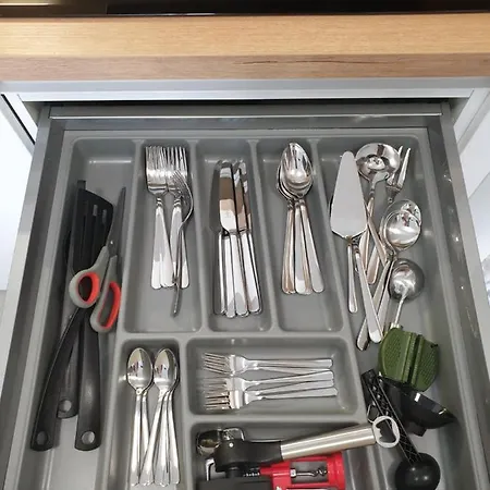 Private Apartment, Aircondition, Hd Tv Pl & De, Wifi, Garage, Fully Equipped, Near Apartmán