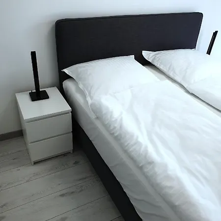 Private Apartment, Aircondition, Hd Tv Pl & De, Wifi, Garage, Fully Equipped, Near Apartmán