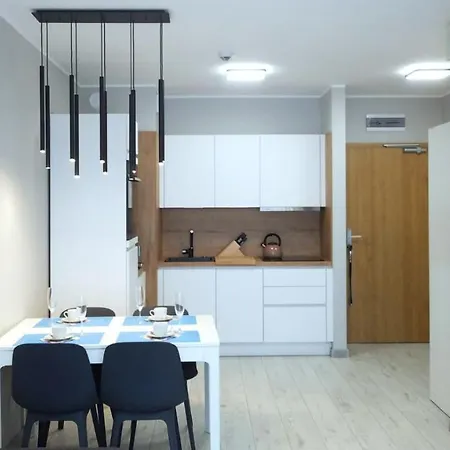 Private Apartment, Aircondition, Hd Tv Pl & De, Wifi, Garage, Fully Equipped, Near Apartmán