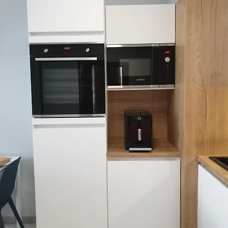 Private Apartment, Aircondition, Hd Tv Pl & De, Wifi, Garage, Fully Equipped, Near Apartman